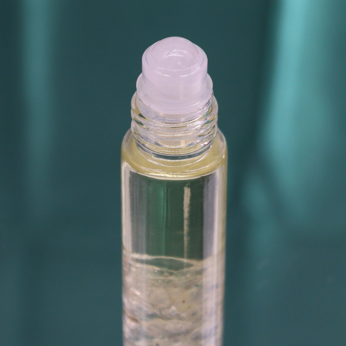 Hop Hare Essential Oil Gemstone Roll On – The Lion 10ml